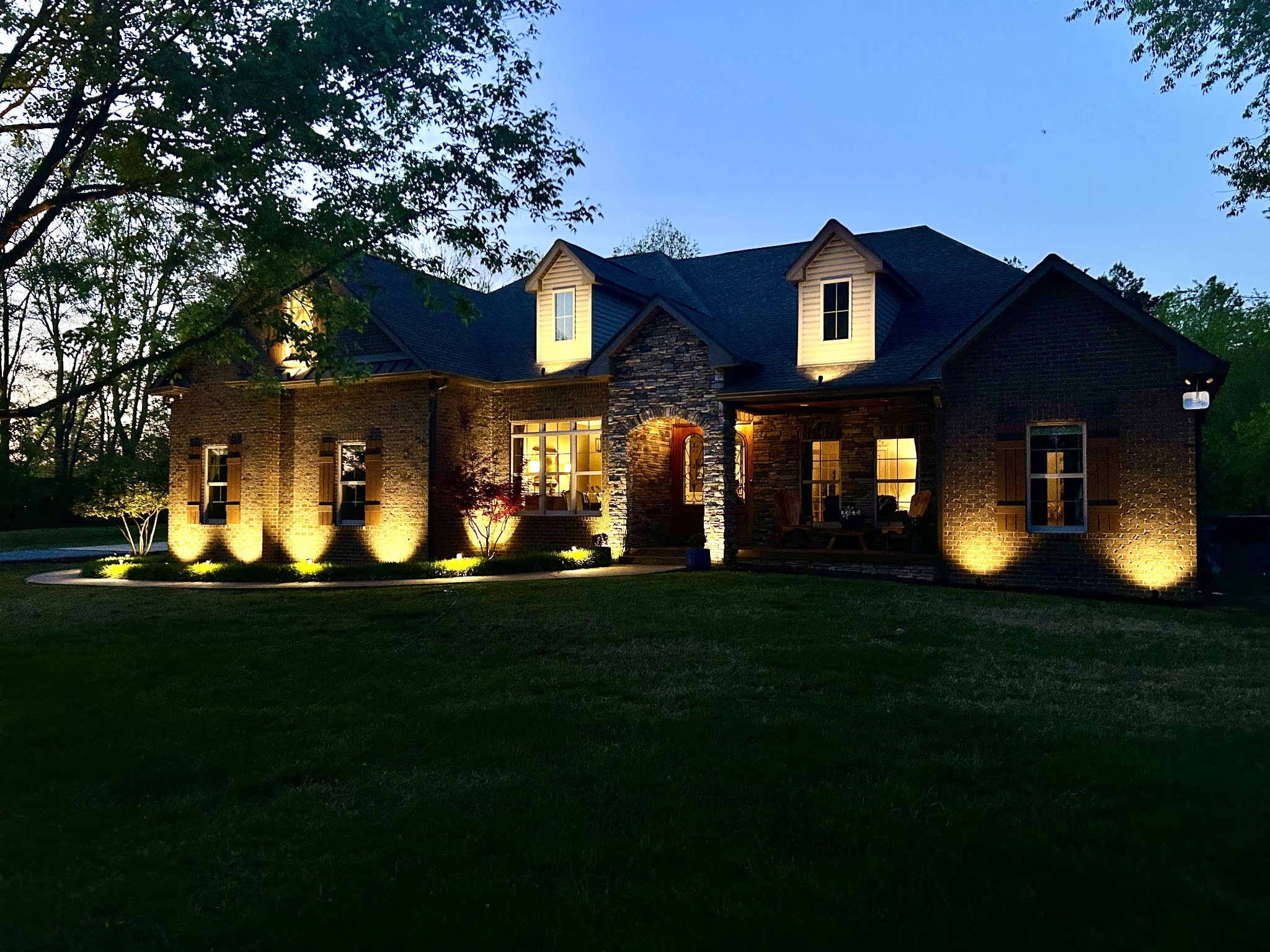 7270 Old Franklin Road Fairview, TN 37062 - Photo 96 of 96 a front view of a house with a garden