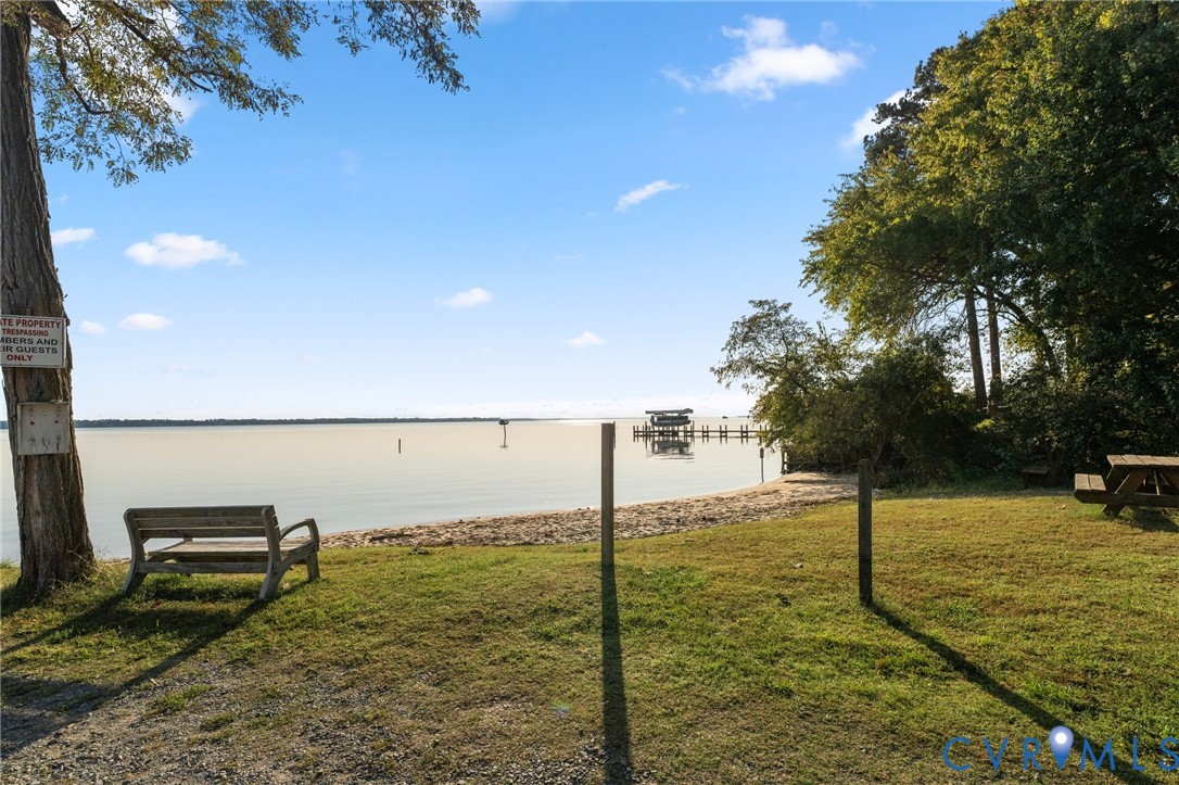 480 Rockingham Road Dunnsville, VA 22454 - Photo 11 of 41 a view of a terrace