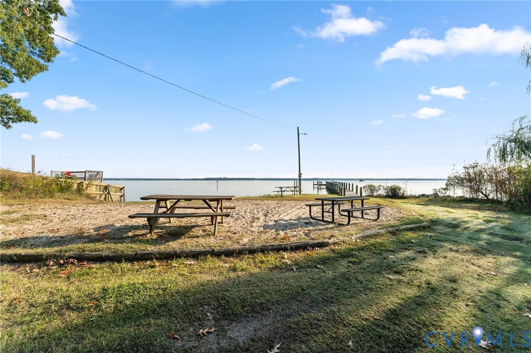 480 Rockingham Road Dunnsville, VA 22454 - Photo 13 of 41 a view of a ocean