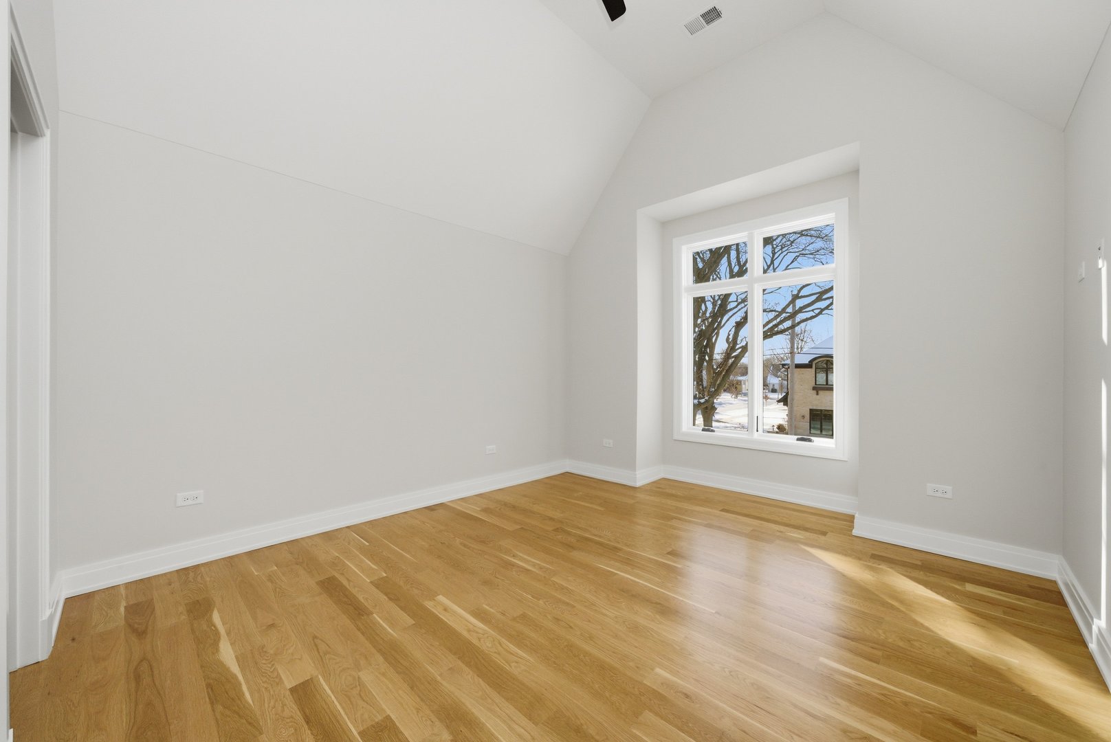 611 South Prospect Avenue Elmhurst, IL 60126 - Photo 25 of 28 a view of empty room with wooden floor