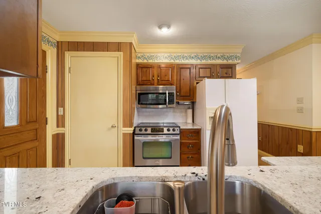 $344,800 | 536 Mayfield Avenue, Unit 3, Kingsport, TN 37665