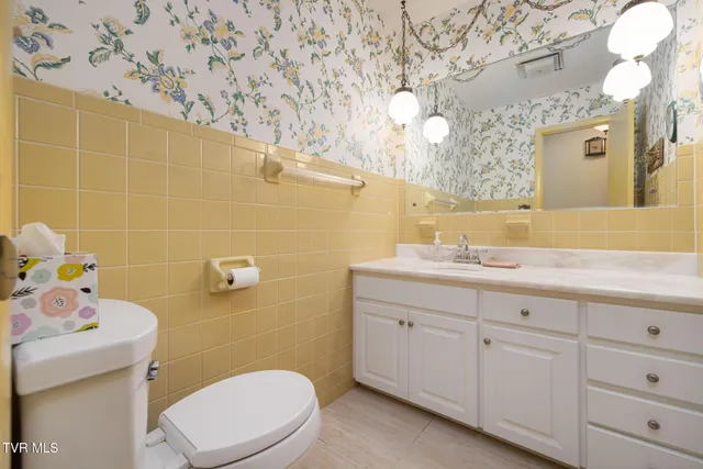 $344,800 | 536 Mayfield Avenue, Unit 3, Kingsport, TN 37665