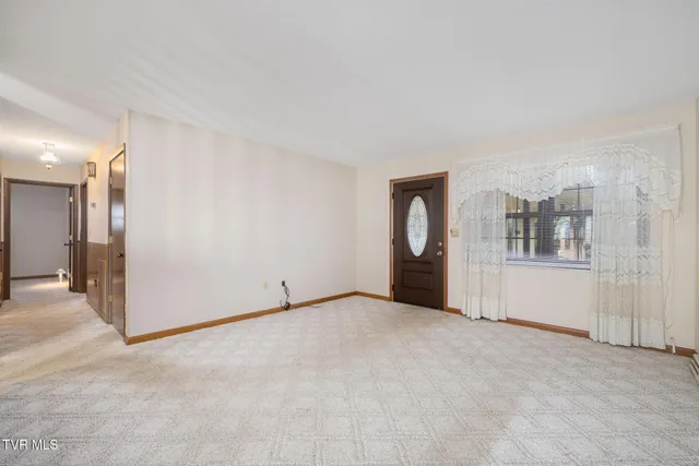 $344,800 | 536 Mayfield Avenue, Unit 3, Kingsport, TN 37665