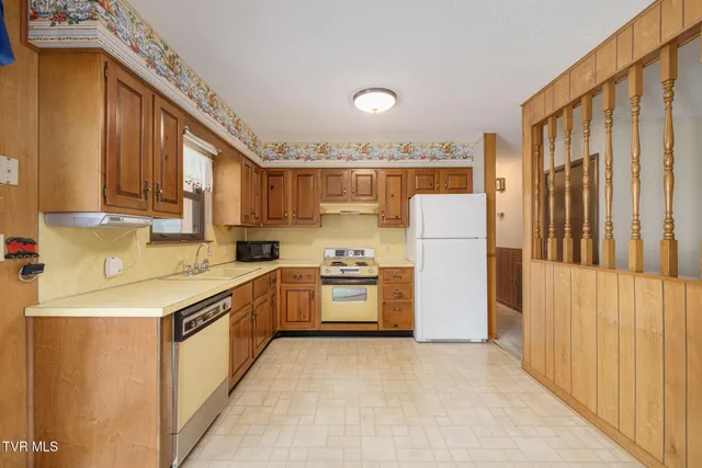 $344,800 | 536 Mayfield Avenue, Unit 3, Kingsport, TN 37665