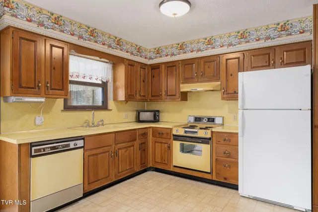 $344,800 | 536 Mayfield Avenue, Unit 3, Kingsport, TN 37665