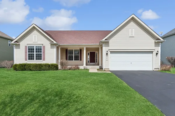 $435,000 | 467 Snow Street, Sugar Grove, IL 60554