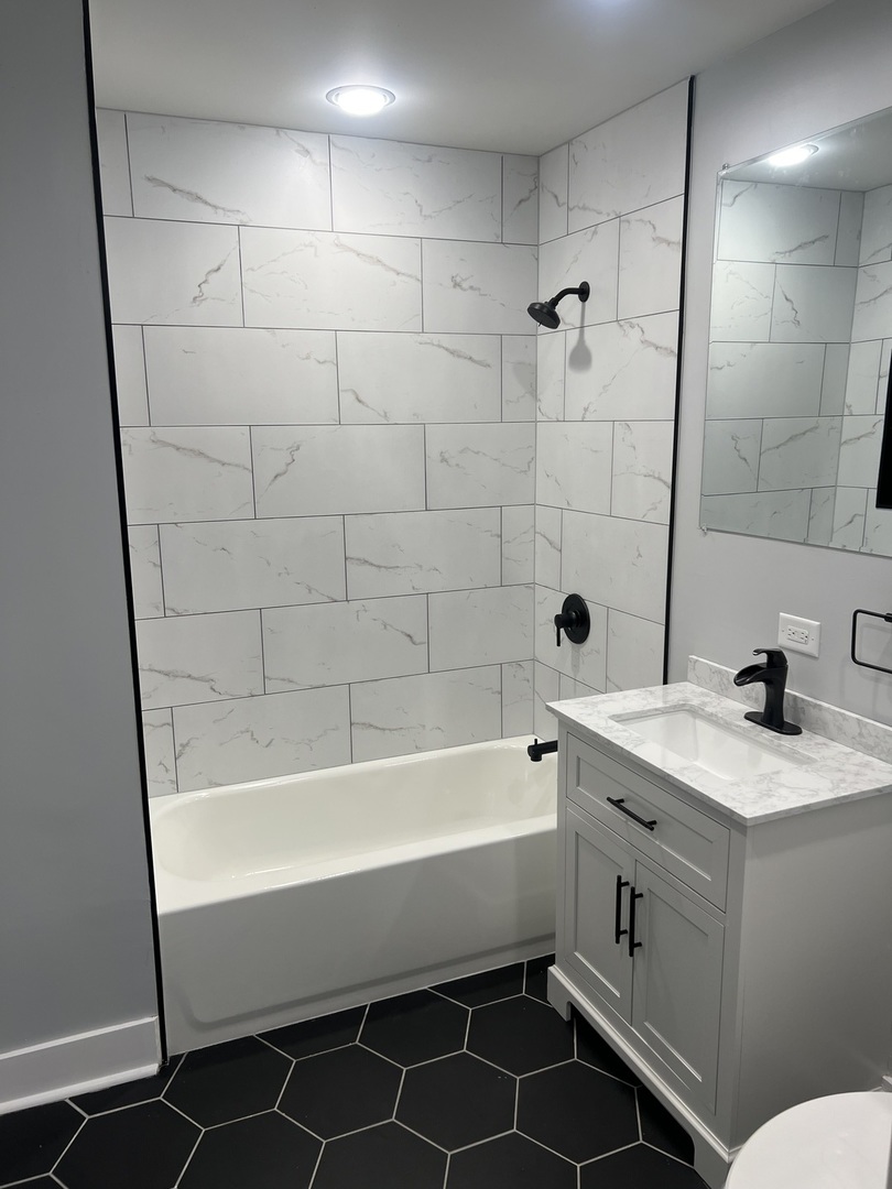 5644 South Carpenter Street Chicago, IL 60621 - Photo 8 of 15 Gallery Image 8