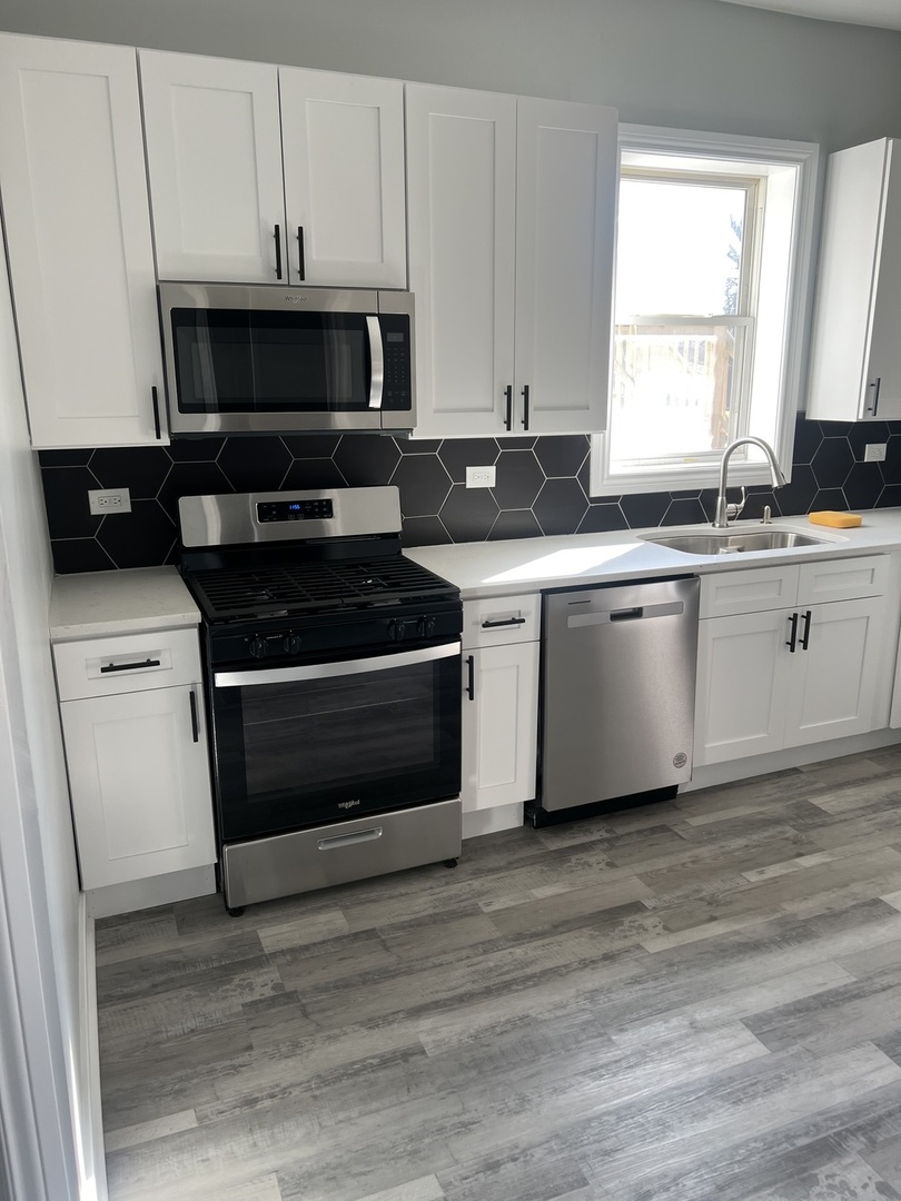 5644 South Carpenter Street Chicago, IL 60621 - Photo 9 of 15 Gallery Image 9