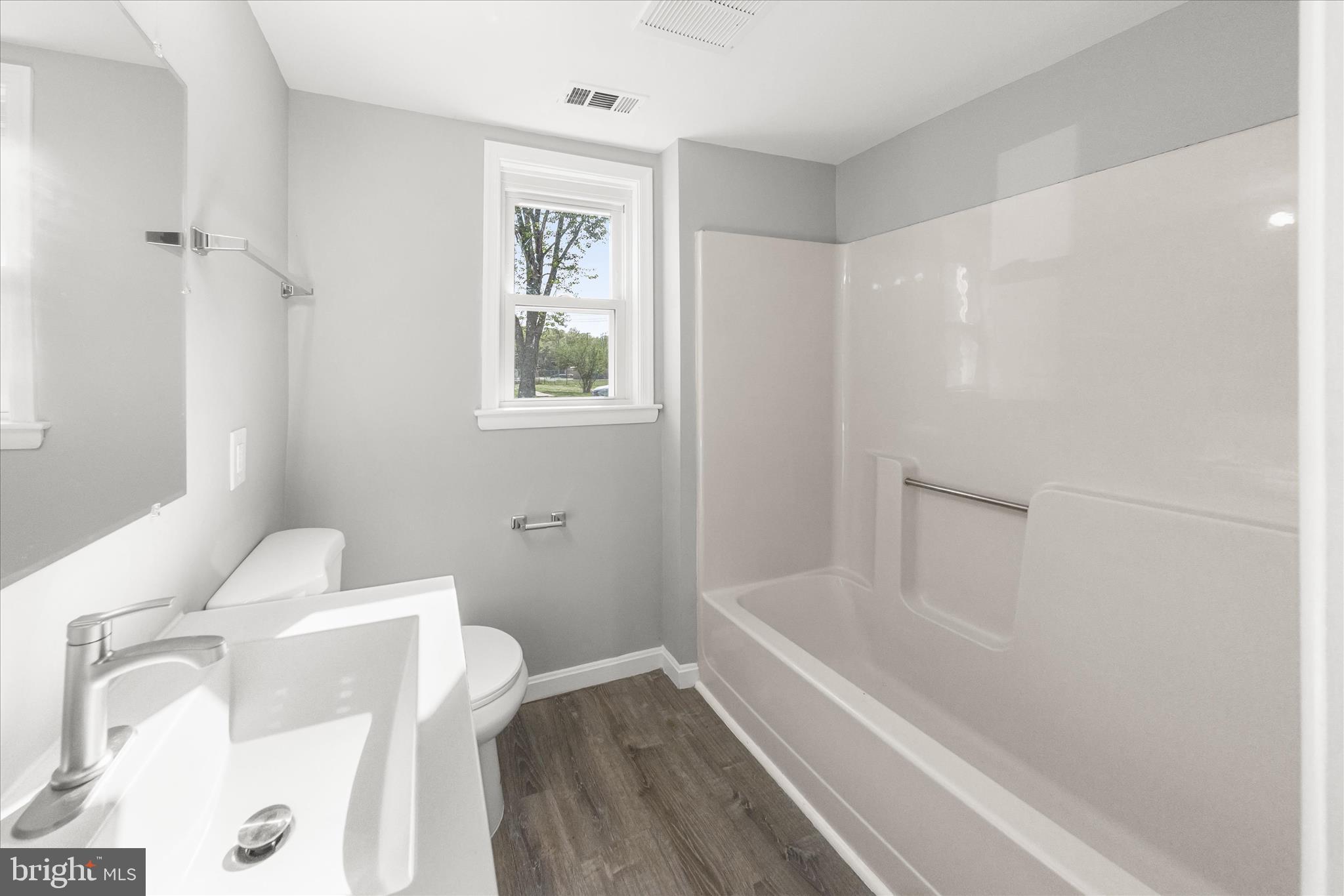 6306 Leapley Road Upper Marlboro, MD 20772 - Photo 25 of 33 Bath