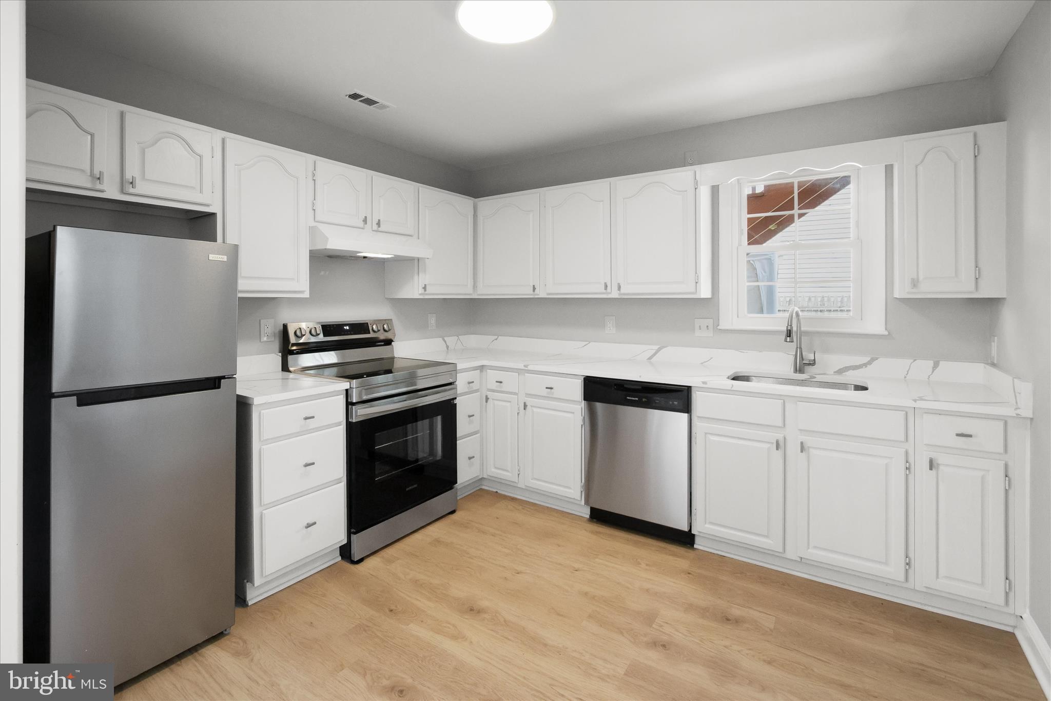 6306 Leapley Road Upper Marlboro, MD 20772 - Photo 6 of 33 Kitchen