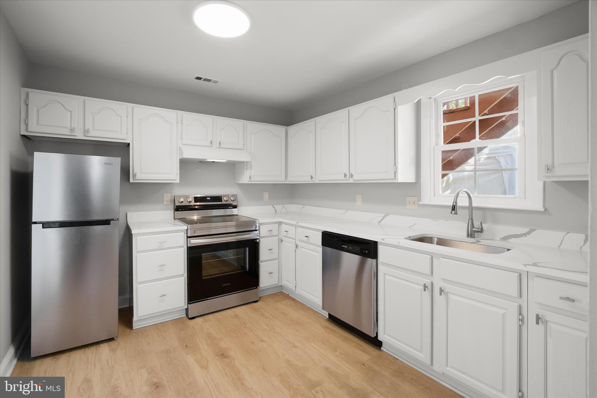 6306 Leapley Road Upper Marlboro, MD 20772 - Photo 7 of 33 Kitchen