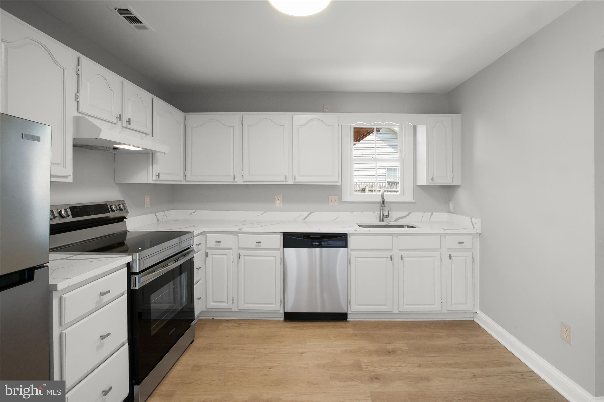 6306 Leapley Road Upper Marlboro, MD 20772 - Photo 8 of 33 Kitchen