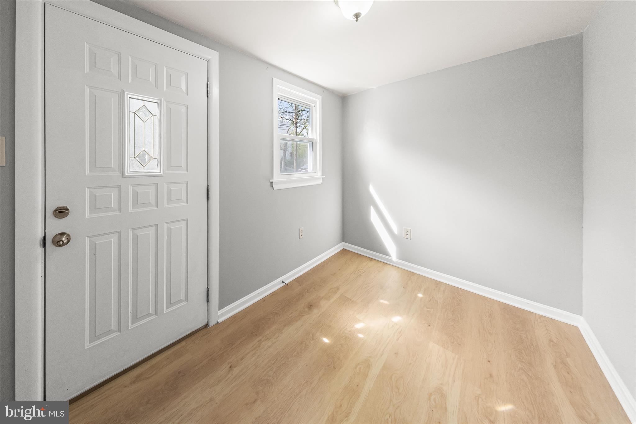 6306 Leapley Road Upper Marlboro, MD 20772 - Photo 9 of 33 Foyer/Mud Room