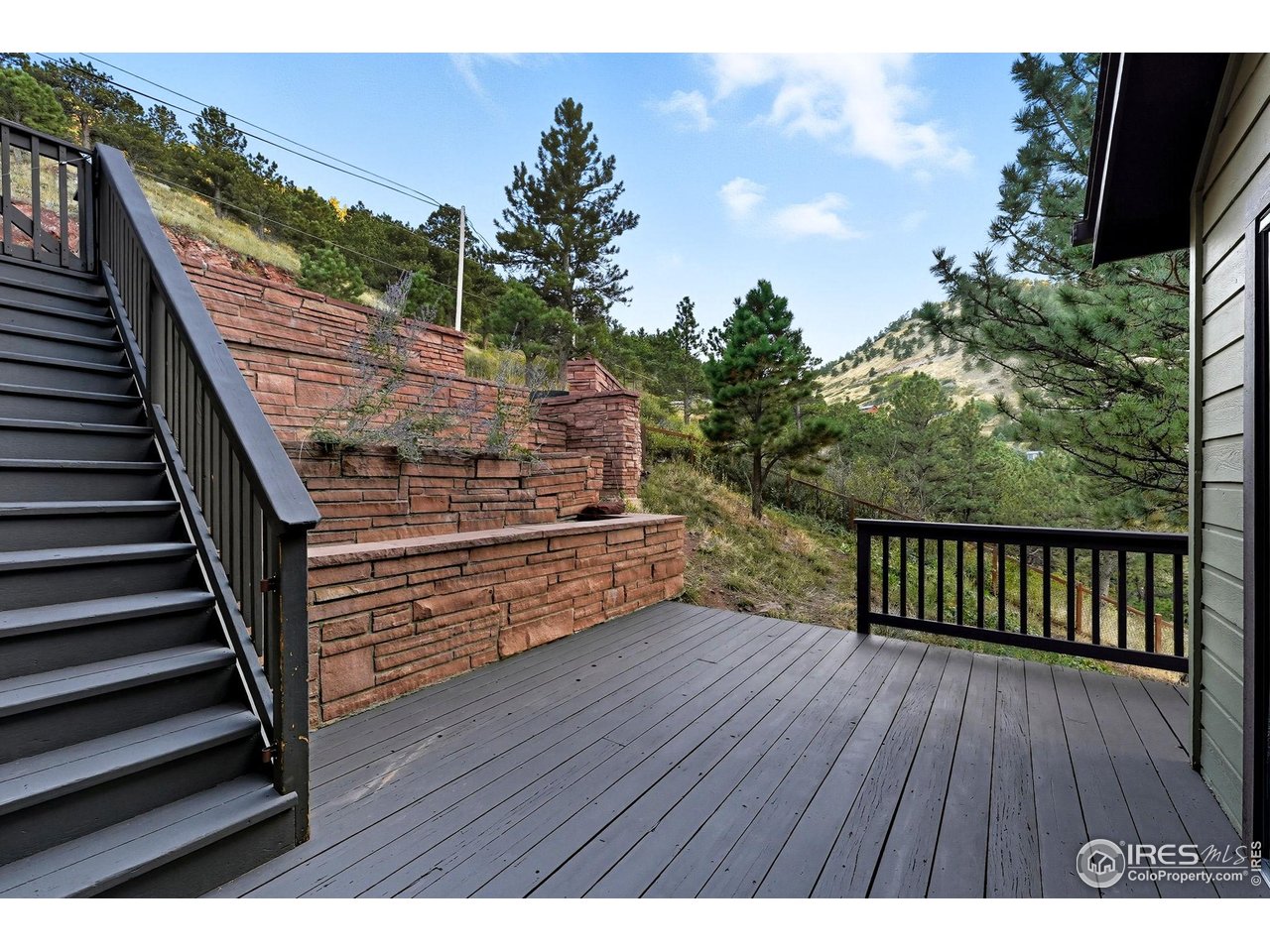 71 Ridge Drive Boulder, CO 80304 - Photo 15 of 42 a view of entryway with wooden floor
