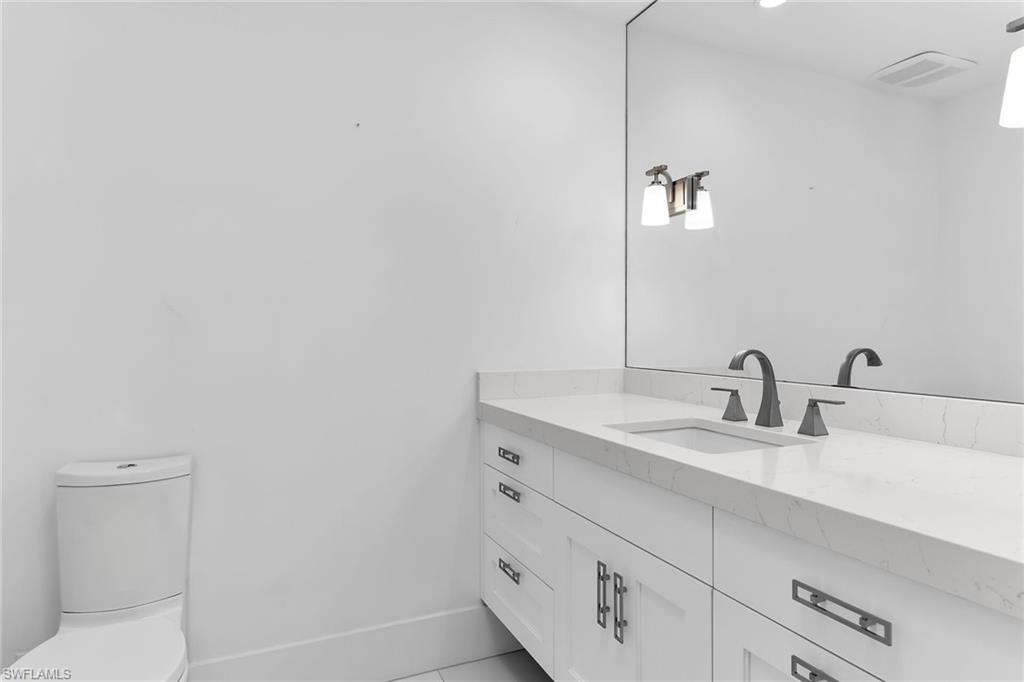 8231 Bay Colony Drive, Unit 2004 Naples, FL 34108 - Photo 31 of 45