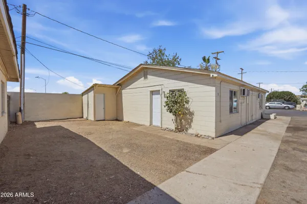 $1,186 | 623 South Country Club Drive, Unit 11, Mesa, AZ 85210