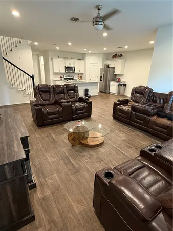 $2,800 | 2914 Roman Forest Boulevard, New Caney, TX 77357