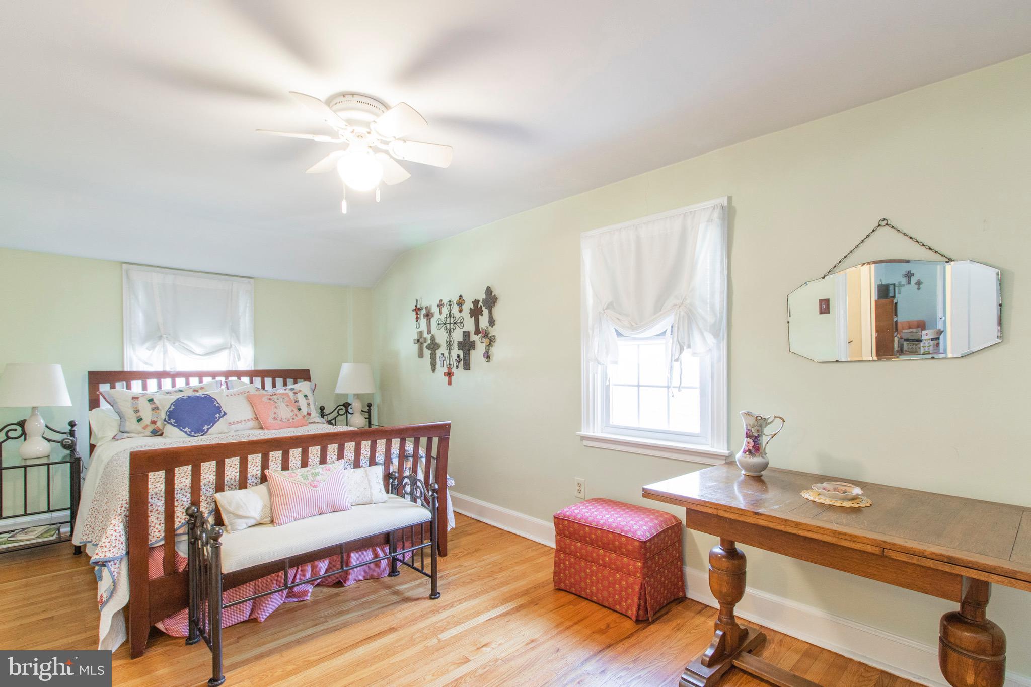 608 Palairet Road Philadelphia, PA 19128 - Photo 20 of 34 Bedroom 2 with large closet