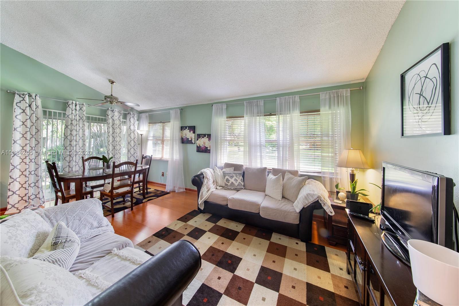 1331 Egret Road Homestead, FL 33035 - Photo 4 of 21 Gallery Image 4