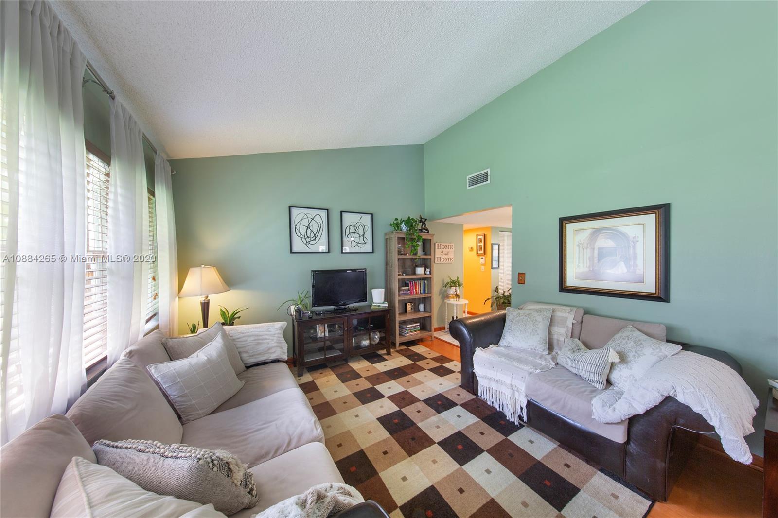 1331 Egret Road Homestead, FL 33035 - Photo 5 of 21 Gallery Image 5