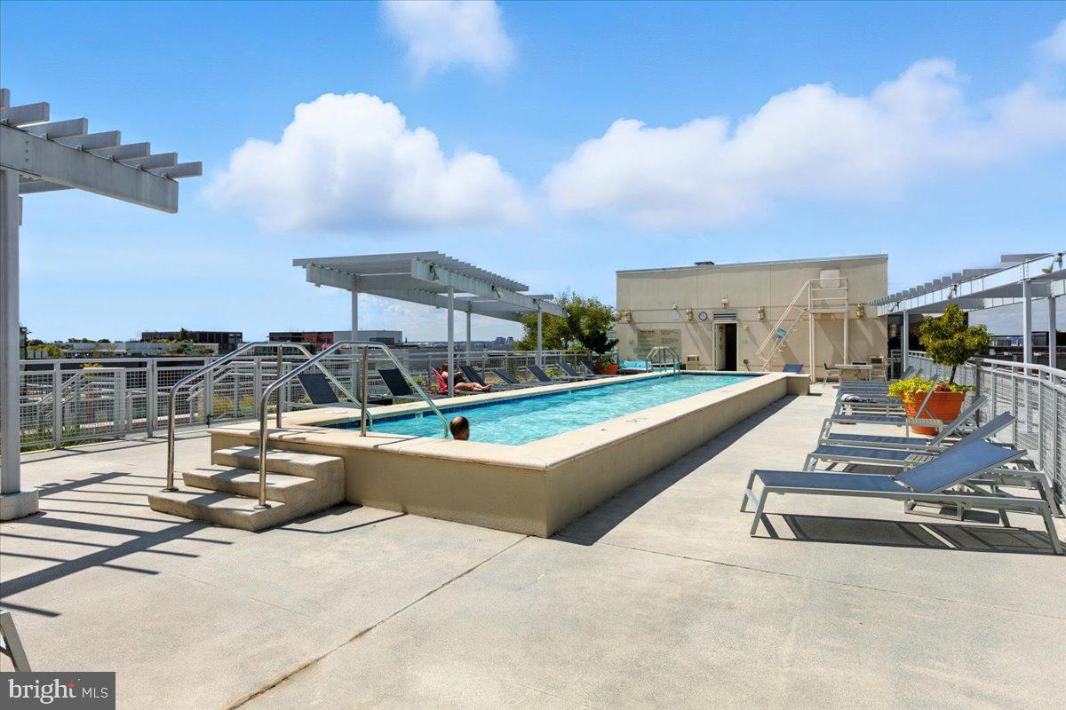 1025 First Street Southeast, Unit 614 Washington, DC 20003 - Photo 22 of 54 Rooftop Pool