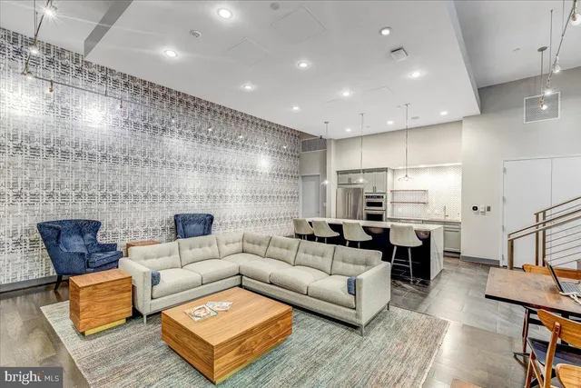 $2,800 | 1025 First Street Southeast, Unit 614, Washington, DC 20003