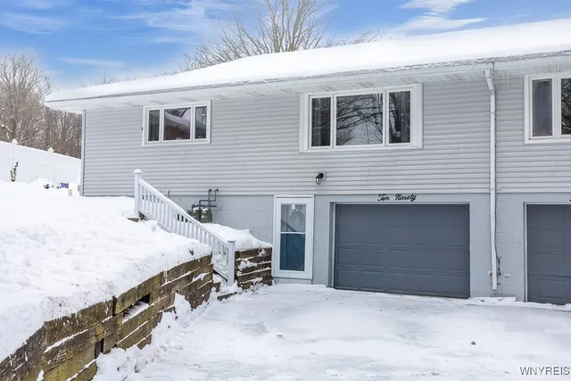 $1,850 | 1090 Stolle Road, Elma, NY 14059