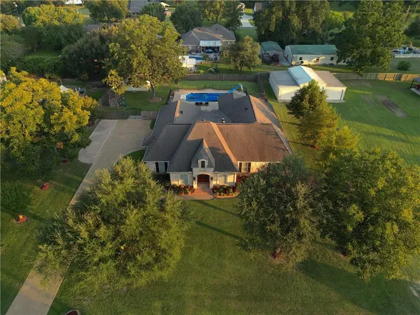 $634,900 | 794 Beauregard Landry Road, Marksville, LA 71351