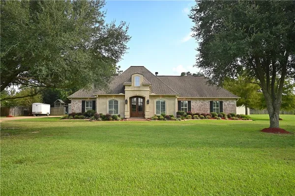 $634,900 | 794 Beauregard Landry Road, Marksville, LA 71351