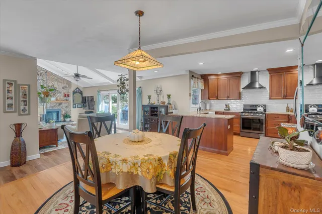 a view of a dining room and livingroom view