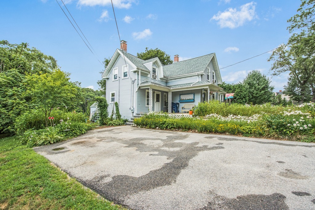 54 Berlin Road Marlborough, MA 01752 - Photo 3 of 30 Gallery Image 3