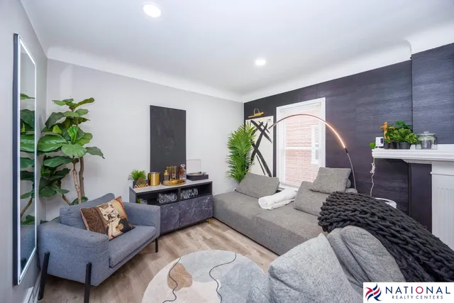 $299,900 | 18627 Washburn Street, Detroit, MI 48221