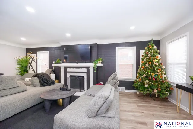 $299,900 | 18627 Washburn Street, Detroit, MI 48221