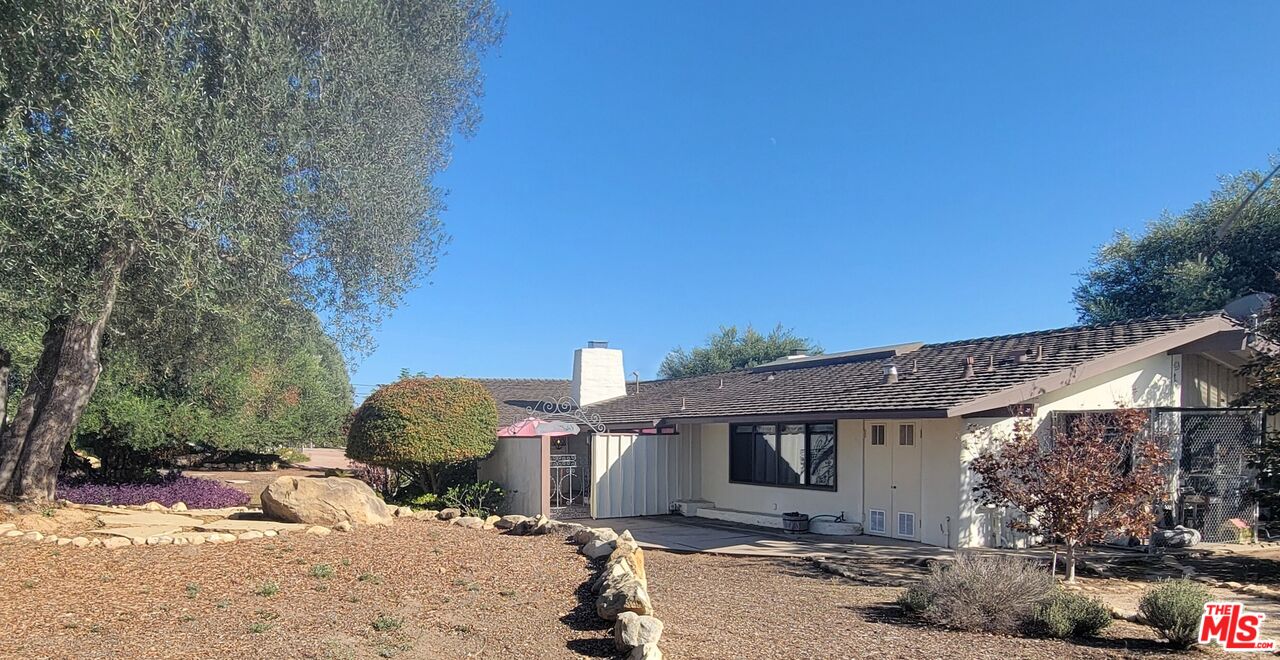 87 Vientos Road Camarillo, CA 93010 - Photo 24 of 35 Gallery Image 24