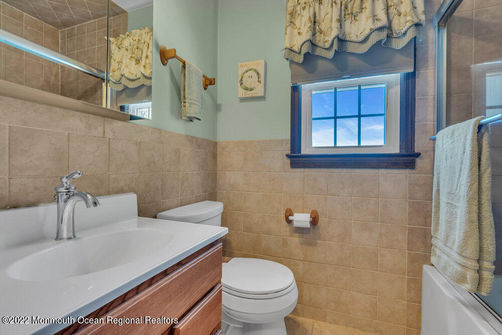 5 Raser Place Farmingdale, NJ 07727 - Photo 30 of 45 035_dsc05103