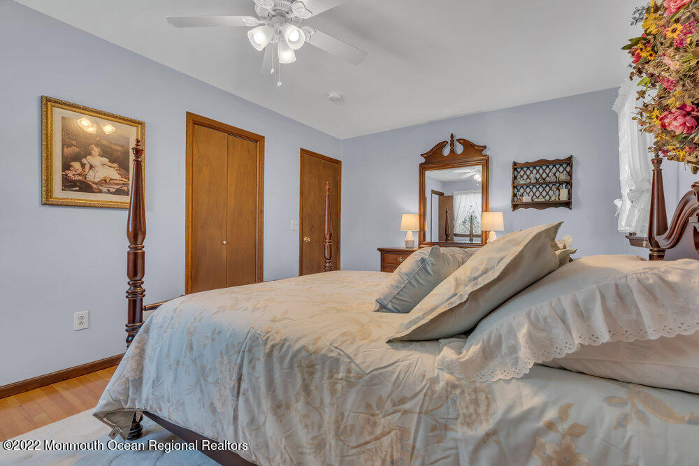 5 Raser Place Farmingdale, NJ 07727 - Photo 34 of 45 039_dsc05123