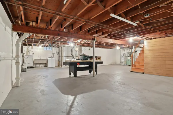 a view of a storage & utility room