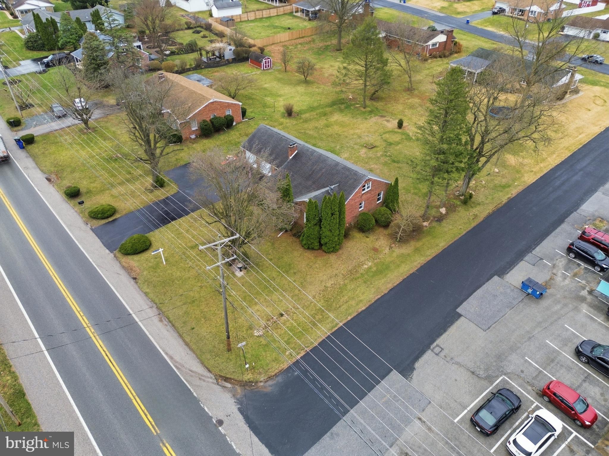 3570 Carlisle Road Dover, PA 17315 - Photo 39 of 49 a view of balcony with a couple of flower plants
