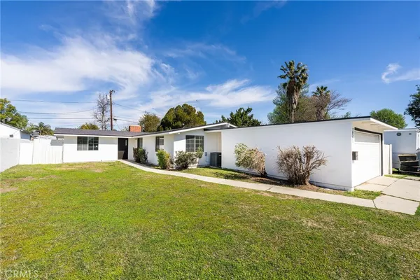 $4,195 | 20321 Hamlin Street, Winnetka, CA 91306