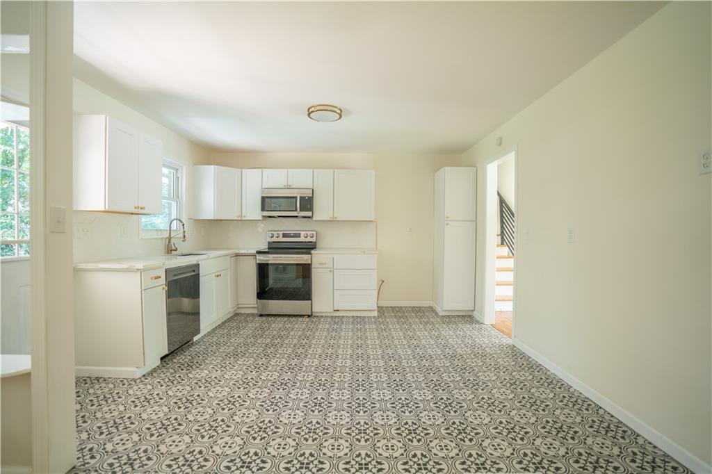 2524 Glenrock Drive Decatur, GA 30032 - Photo 6 of 39