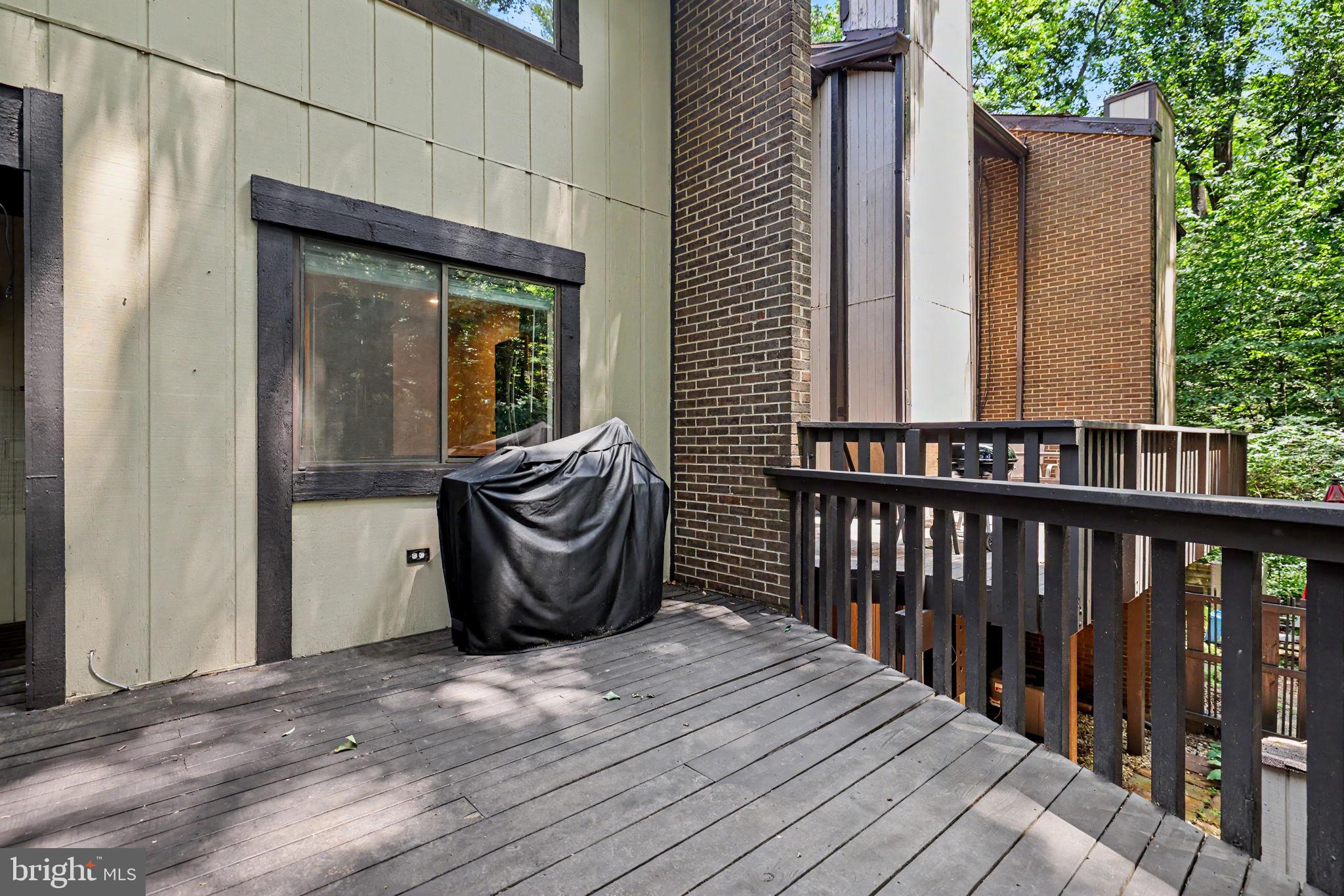 2105 Glencourse Lane Reston, VA 20191 - Photo 63 of 74 Grill can be used by tenants