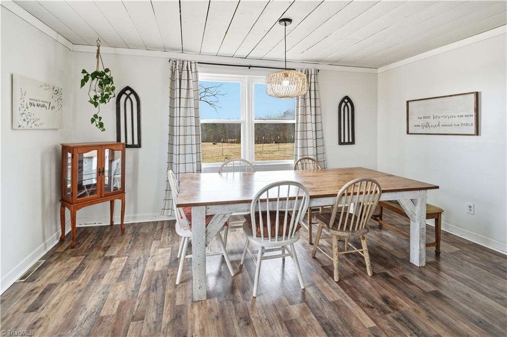 1149 Quaker Church Road Siloam, NC 27047 - Photo 29 of 47 Dining Area