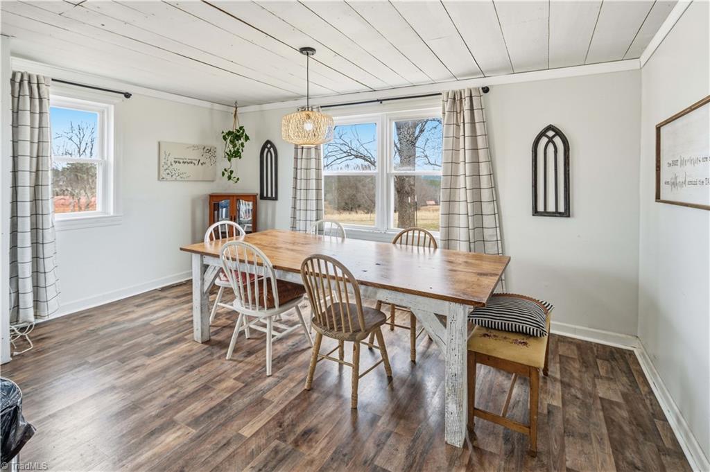 1149 Quaker Church Road Siloam, NC 27047 - Photo 30 of 47 Dining area