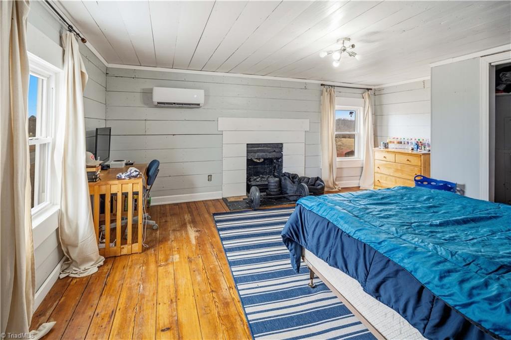 1149 Quaker Church Road Siloam, NC 27047 - Photo 43 of 47 Upstairs bedroom