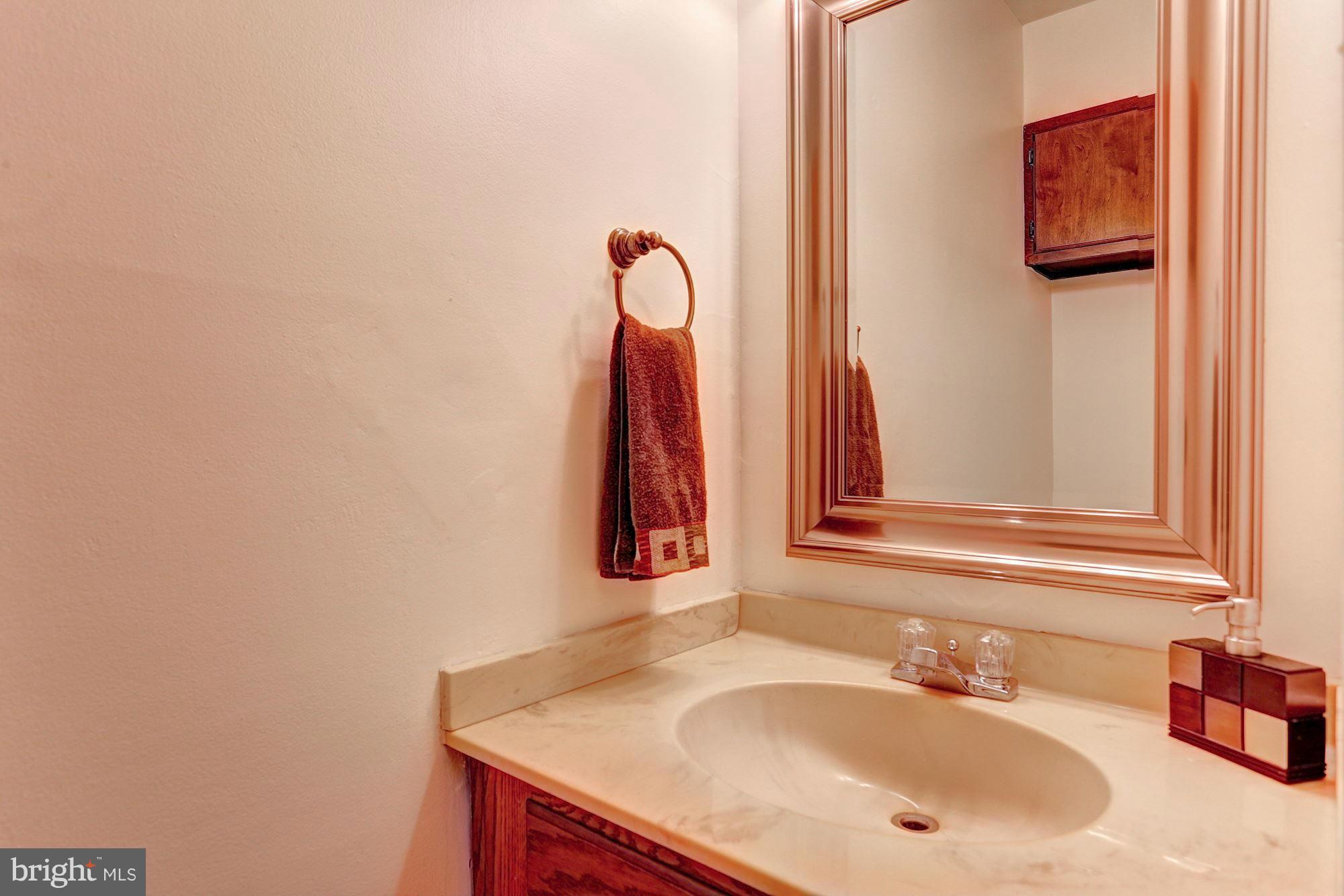 11886 Simpson Road Clarksville, MD 21029 - Photo 14 of 30 Powder Room