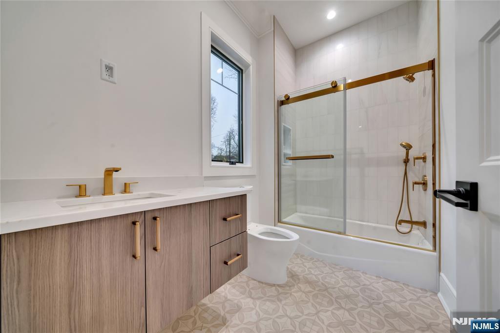 7 Central Avenue Demarest, NJ 07627 - Photo 27 of 47