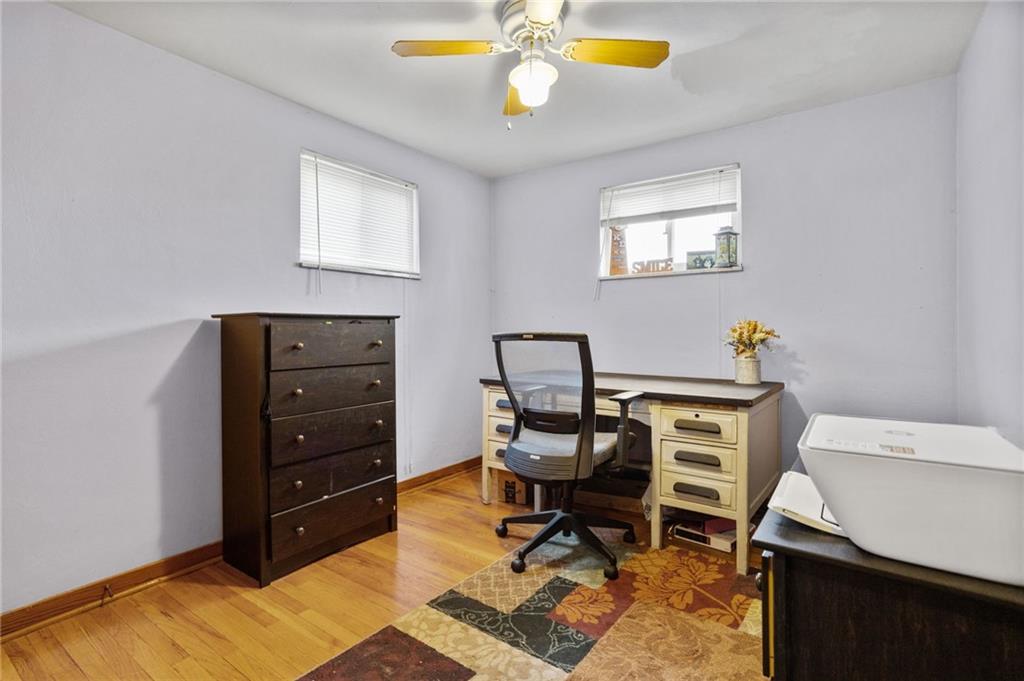 314 Rockfield Road Pittsburgh, PA 15243 - Photo 16 of 21 a workspace with furniture and window