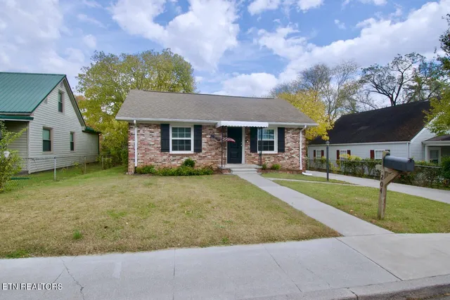 $295,000 | 204 7th Street, Maryville, TN 37804