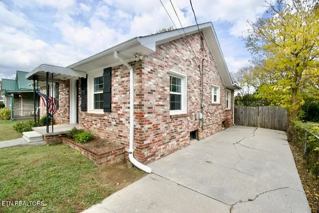 $295,000 | 204 7th Street, Maryville, TN 37804