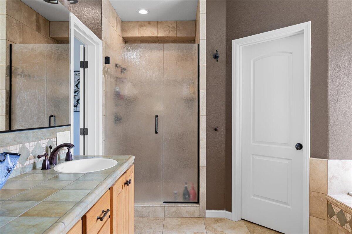 2929 Front Street Klamath Falls, OR 97601 - Photo 15 of 32 21-CI_7733